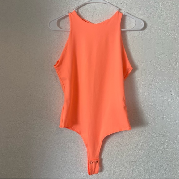 Reoria Orange Halter Neck Sleeveless Bodysuit Size Medium NWT - Picture 3 of 7